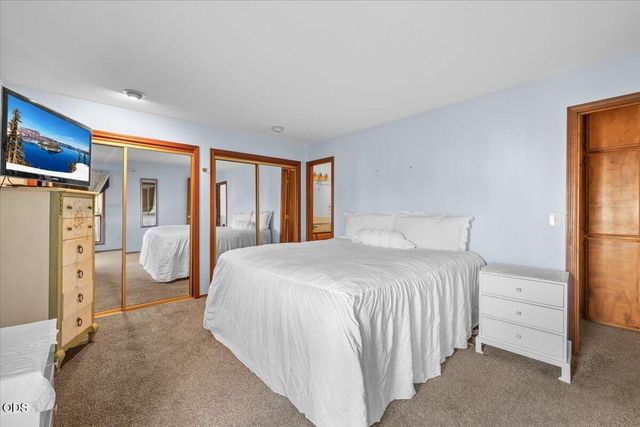 667 Golden Lane, Medford, OR 97504