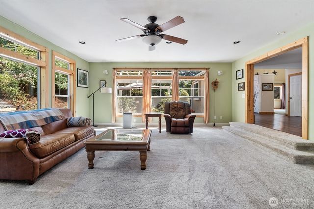 14205 77th Avenue E, Puyallup, WA 98373