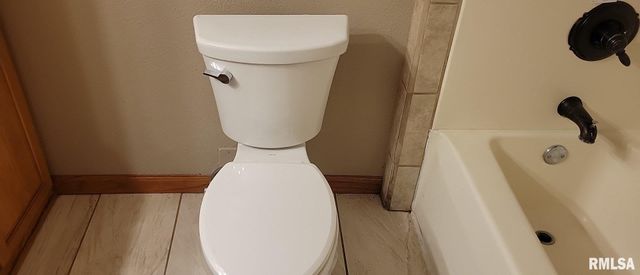 1919 N 7TH Street, Clinton, IA 52732