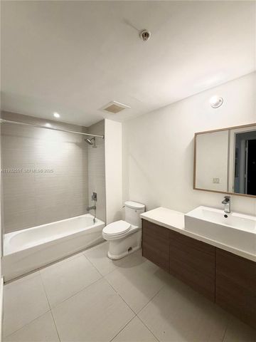 1010 SW 2nd Ave 1405, Miami, FL 33130