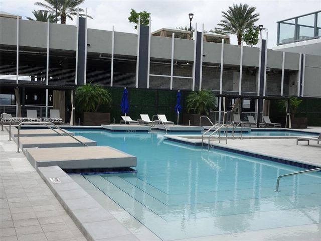 1010 SW 2nd Ave 1405, Miami, FL 33130