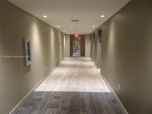 1010 SW 2nd Ave 1405, Miami, FL 33130