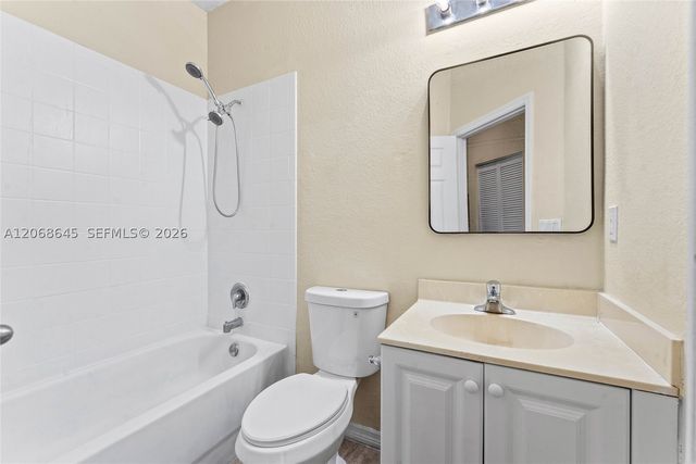 2004 Freeport Ln 4106, Riviera Beach, FL 33404