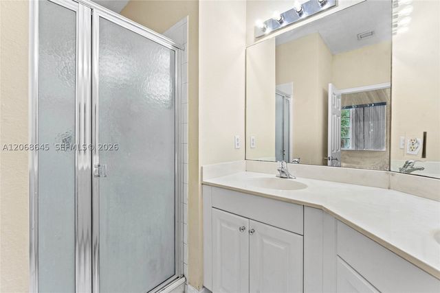 2004 Freeport Ln 4106, Riviera Beach, FL 33404