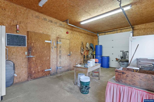 3731 Vitae Springs Rd S, Salem, OR 97306