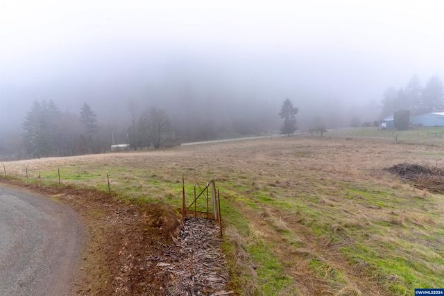 3731 Vitae Springs Rd S, Salem, OR 97306