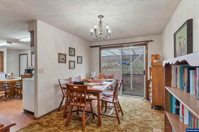 3731 Vitae Springs Rd S, Salem, OR 97306