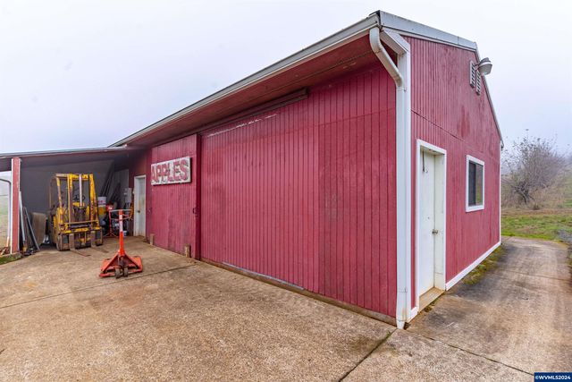 3731 Vitae Springs Rd S, Salem, OR 97306