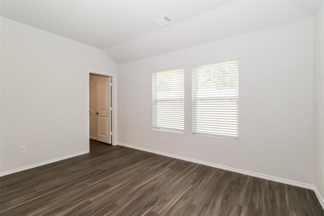 1240 Narrow Heights Drive, Conroe, TX 77301