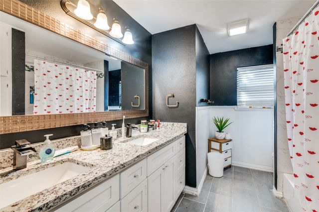 3551 Reeves Street, North Richland Hills, TX 76117