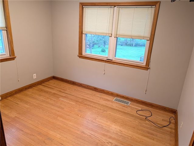 112 Patti Ln, Hopewell Twp, PA 15001