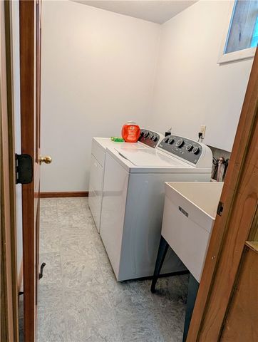 112 Patti Ln, Hopewell Twp, PA 15001