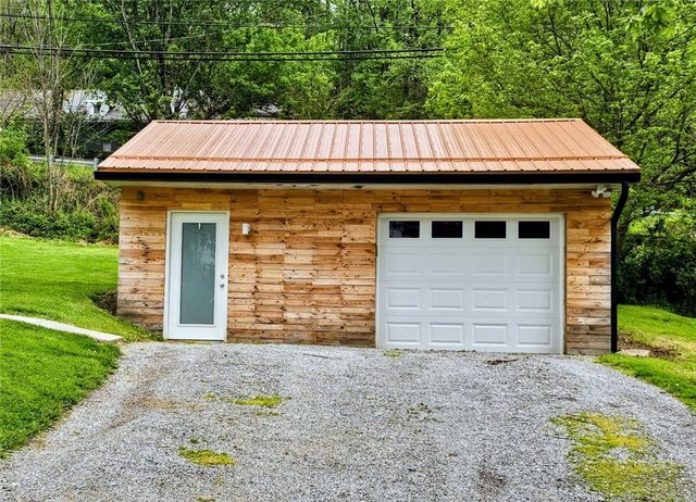 112 Patti Ln, Hopewell Twp, PA 15001
