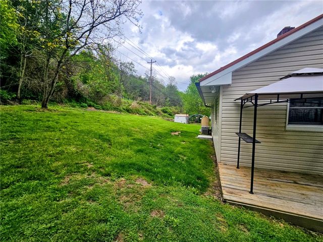 112 Patti Ln, Hopewell Twp, PA 15001