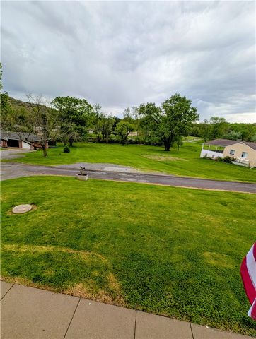 112 Patti Ln, Hopewell Twp, PA 15001