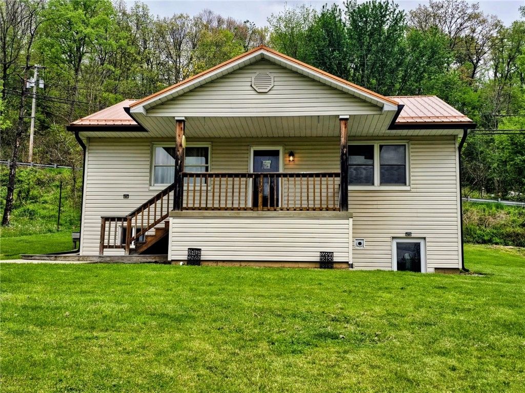 112 Patti Ln, Hopewell Twp, PA 15001