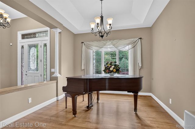 1161 Oakwood Road, Brandon Charter Township, MI 48462