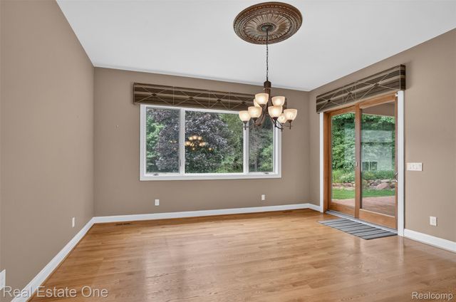 1161 Oakwood Road, Brandon Charter Township, MI 48462
