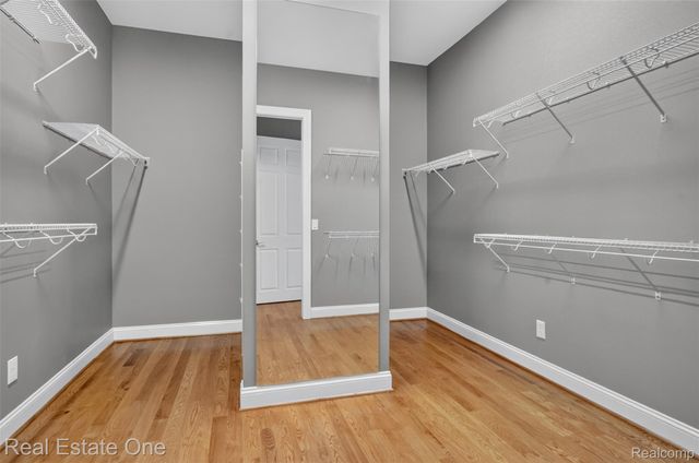 1161 Oakwood Road, Brandon Charter Township, MI 48462