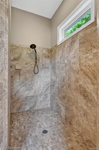 1161 Oakwood Road, Brandon Charter Township, MI 48462