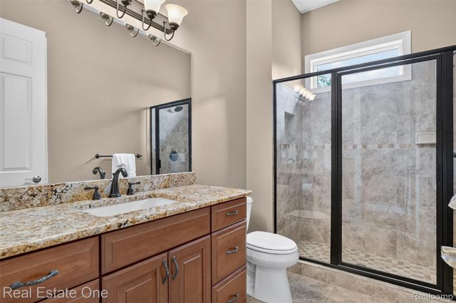 1161 Oakwood Road, Brandon Charter Township, MI 48462