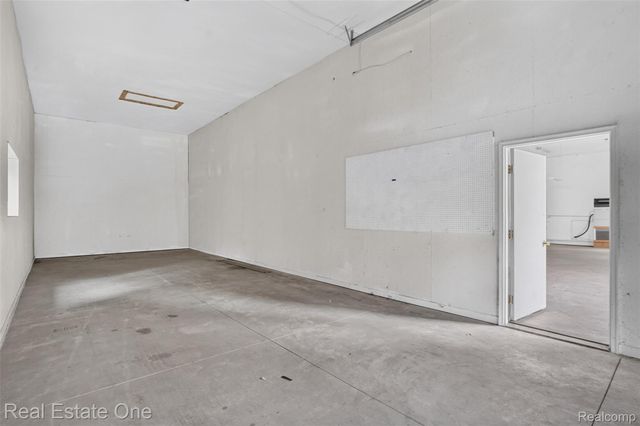 1161 Oakwood Road, Brandon Charter Township, MI 48462