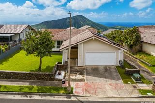 1137 Kaumoku Street, Honolulu, HI 96825