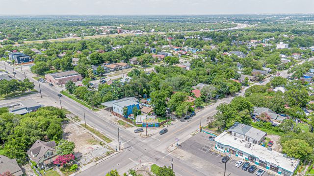 700 PORTER ST, San Antonio, TX 78210