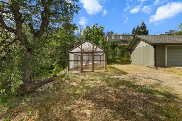 4550 Placer Road, Redding, CA 96001