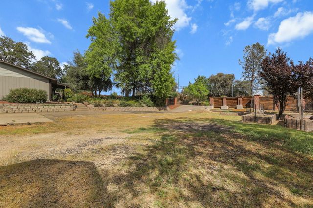 4550 Placer Road, Redding, CA 96001