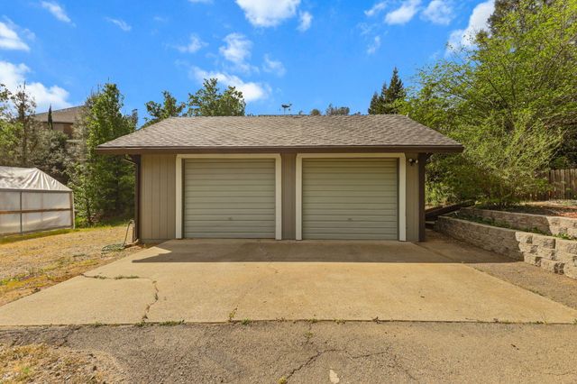 4550 Placer Road, Redding, CA 96001