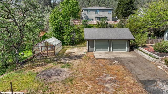 4550 Placer Road, Redding, CA 96001