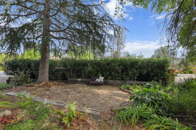 4550 Placer Road, Redding, CA 96001