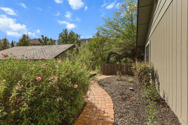 4550 Placer Road, Redding, CA 96001