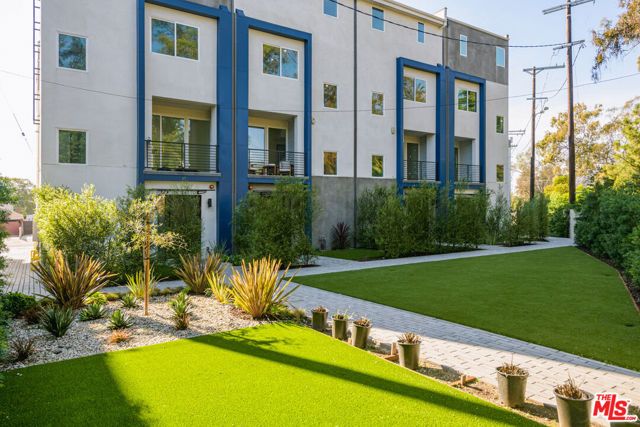 5851 Westside Crossing Lane, Los Angeles, CA 90034