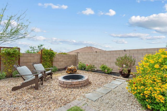 568 W Chatfield Street, Vail, AZ 85641