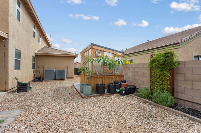 568 W Chatfield Street, Vail, AZ 85641