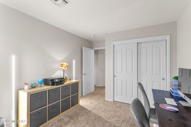 568 W Chatfield Street, Vail, AZ 85641