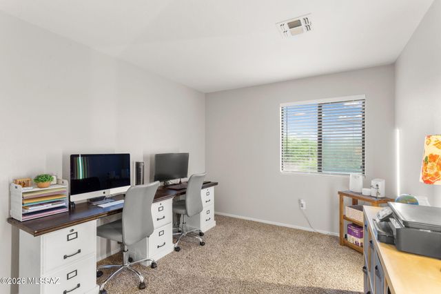 568 W Chatfield Street, Vail, AZ 85641