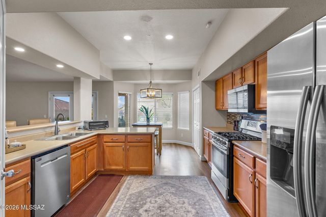 568 W Chatfield Street, Vail, AZ 85641