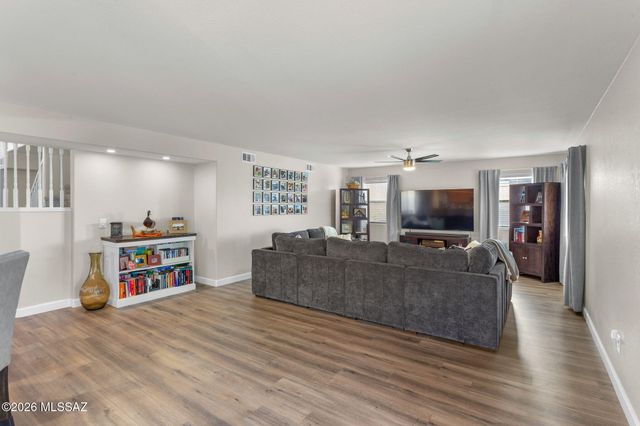 568 W Chatfield Street, Vail, AZ 85641