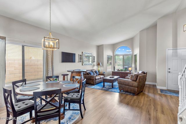 568 W Chatfield Street, Vail, AZ 85641