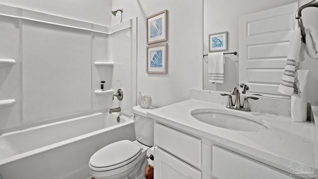 4825 Eider Rd, Pace, FL 32571