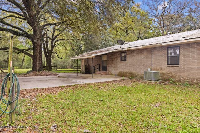 2403 W Schambers Street, Basile, LA 70515