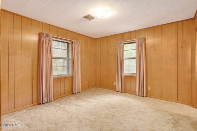 2403 W Schambers Street, Basile, LA 70515