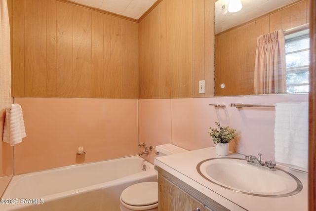 2403 W Schambers Street, Basile, LA 70515