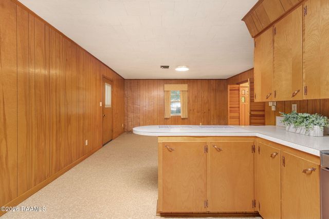 2403 W Schambers Street, Basile, LA 70515