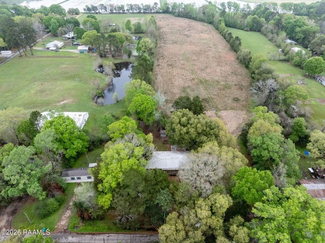 2403 W Schambers Street, Basile, LA 70515