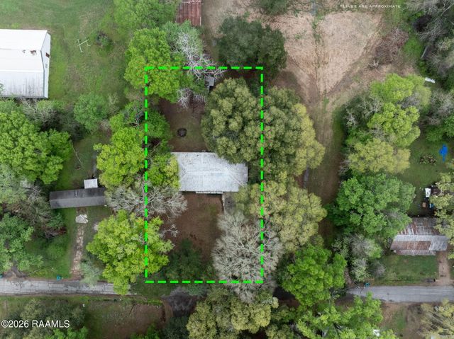 2403 W Schambers Street, Basile, LA 70515