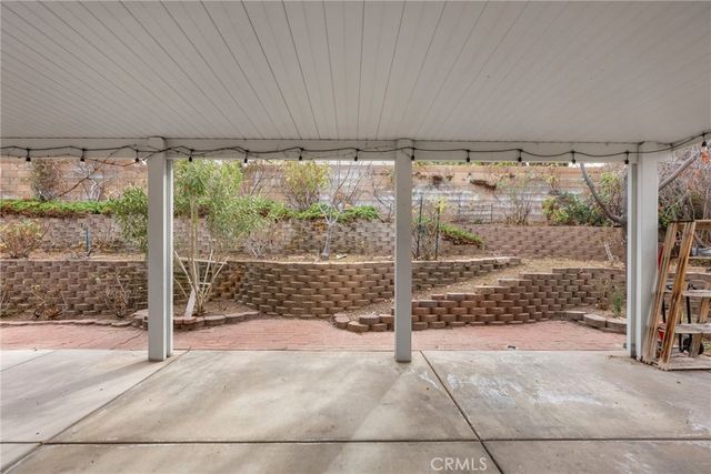 2104 W Avenue J6, Lancaster, CA 93536